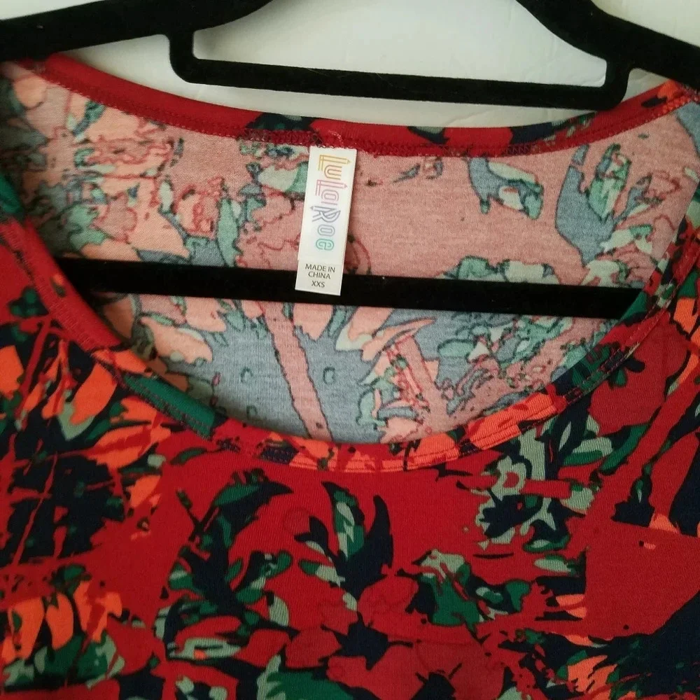 NWOT  LULAROE Tunic tshirt  floral print Size XXS - Picture 2 of 9